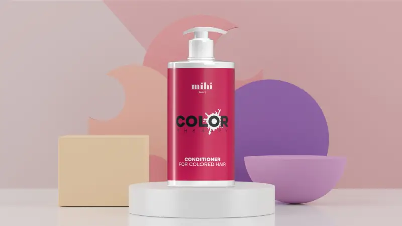 Formule à base d'ingrédients naturels doux qui nettoie les cheveux et le cuir chevelu sans les dessé